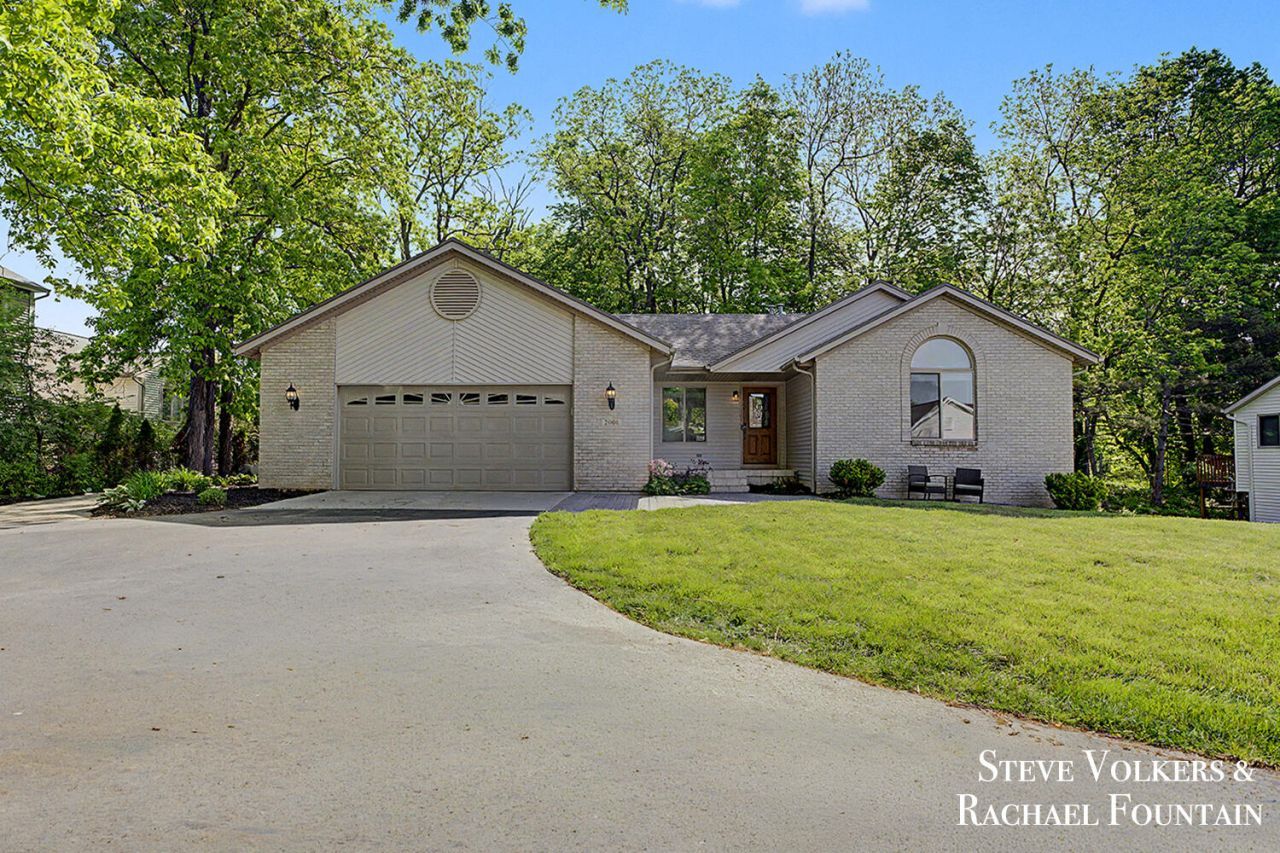 2006 Burton Knoll Court Se, Grand Rapids, MI 49546 Main Photo