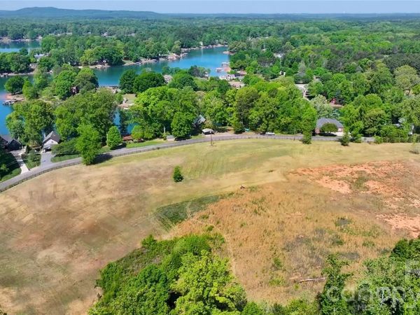 3774 Chevlot Hills Road , Sherrills Ford, NC 28673