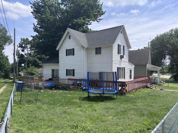1219 S 7th Street , Clinton, IA 52732