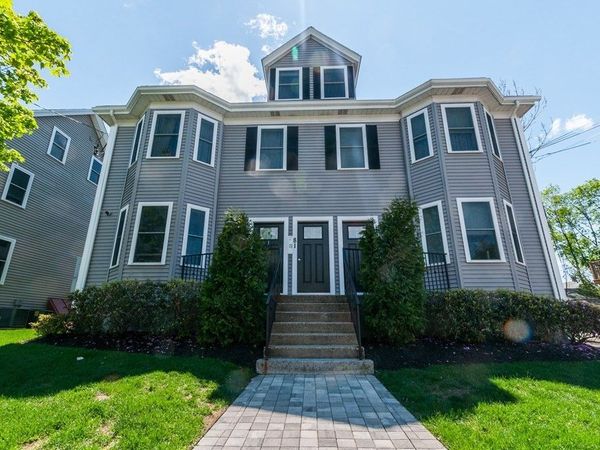 81 Ash Street, Unit 3-2, Waltham, MA 02453