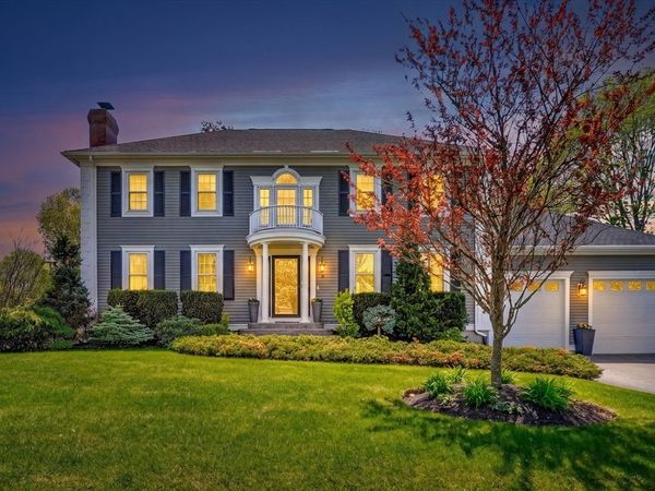 2 Heritage Lane, Saugus, MA 01906