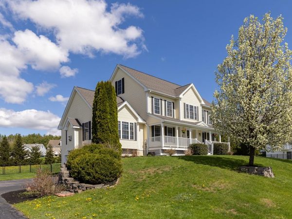 15 Victoria Drive, Somersworth, NH 03878