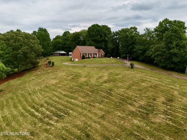 630 Kenny Brook Lane, Greenback, TN 37742