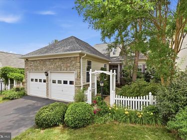 9411 PRIMROSE LANE, MANASSAS PARK, VA 20111