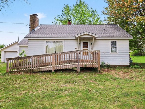 345 W Church Avenue, Reed City, MI 49677