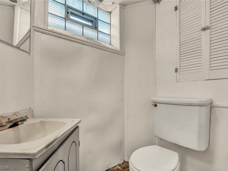 145 E 211th Street, Euclid, OH 44123 Photo 32