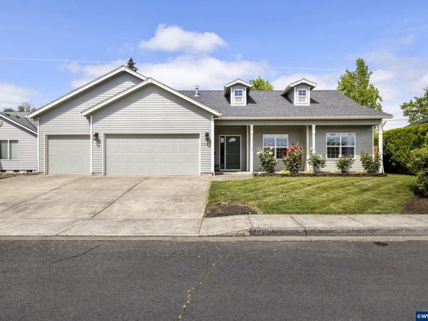 1329 Anna St, Woodburn, OR 97071