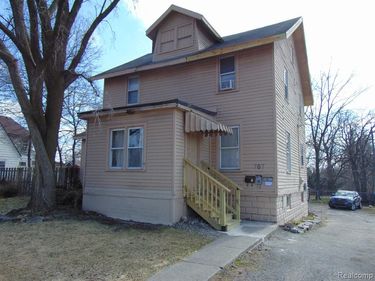 707 W Huron , Pontiac, MI 48341