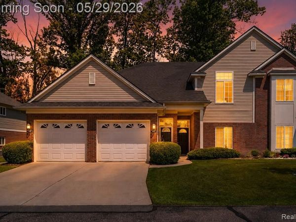 3695 Eagle Creek Drive, Shelby Twp, MI 48317