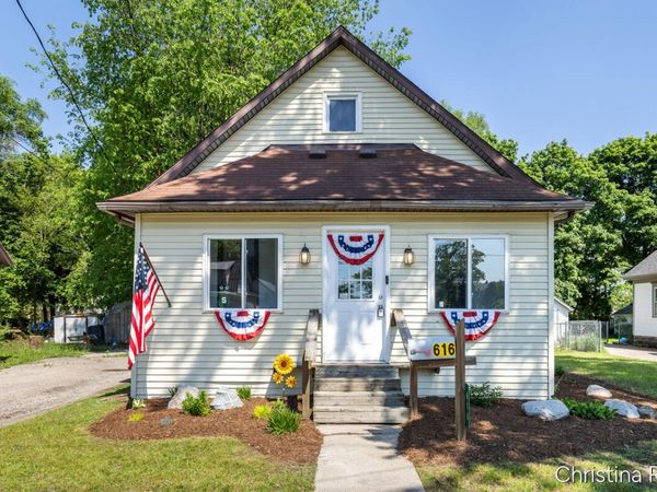 616 N Barnard Street, Greenville, MI 48838