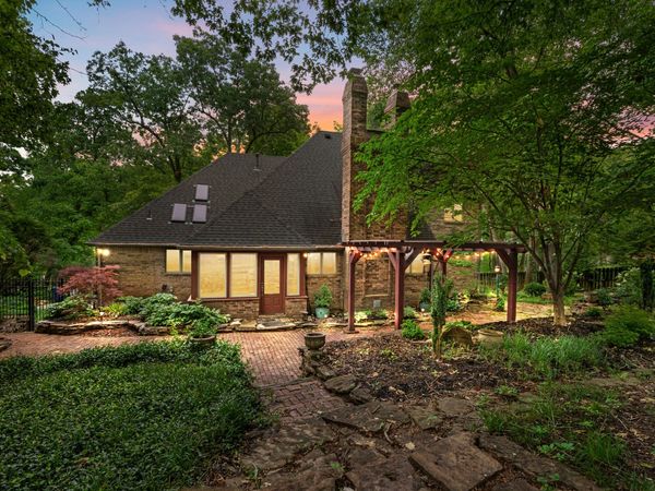 5715 S Kingston Road , Springfield, MO 65804