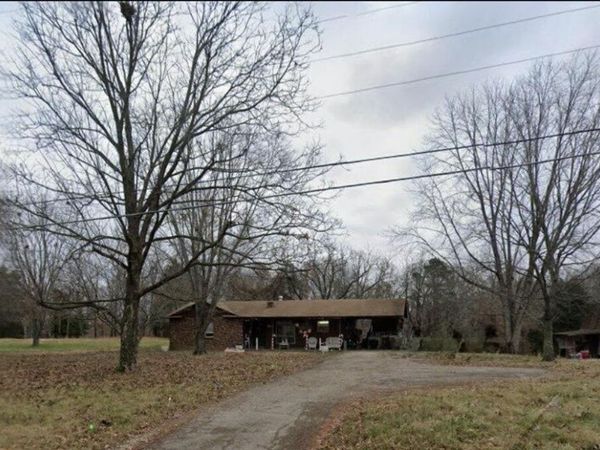 1176 County Road 523 , Poplar Bluff, MO 63901
