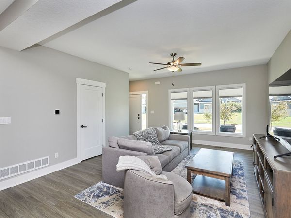16637 Wilden Drive, Clive, IA 50325