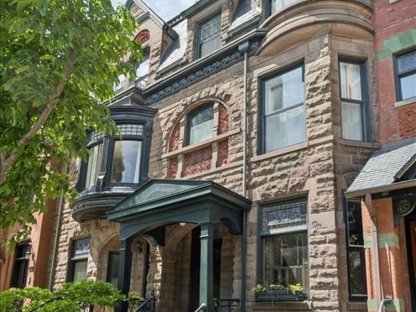 168 W Eugenie Street , Chicago, IL 60614