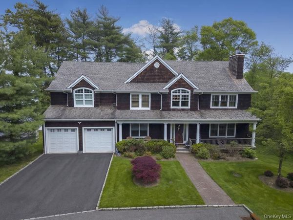 899 Harbor View Road, Mill Neck, NY 11771
