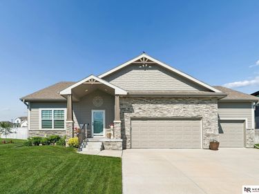 11976 S 113th Street , Papillion, NE 68046