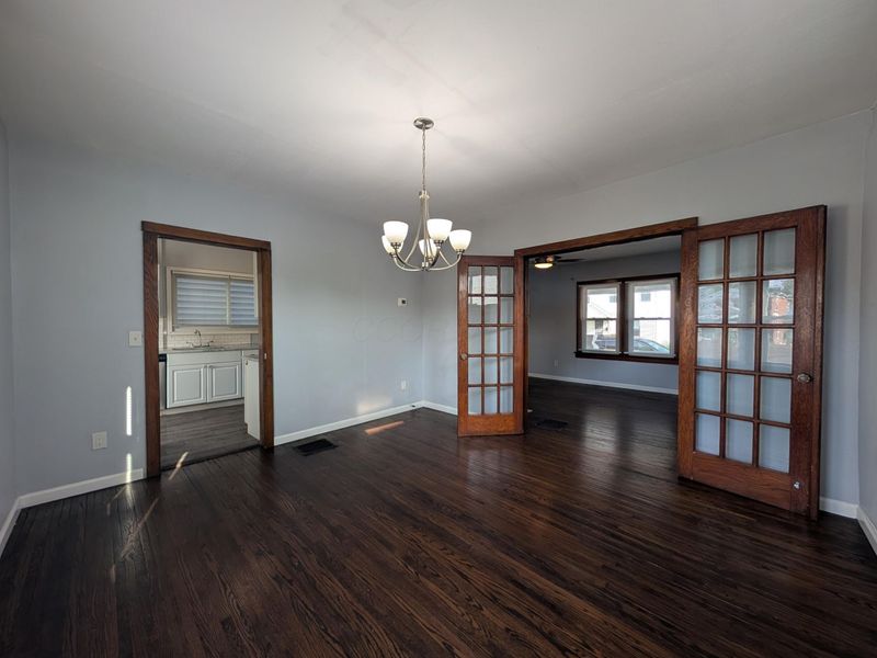 884 Bellows Avenue , Columbus, OH 43223 Photo 5