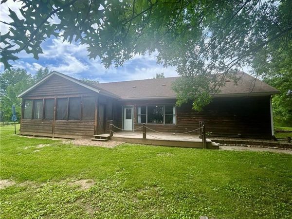 25309 E 317th Terrace, Harrisonville, MO 64701