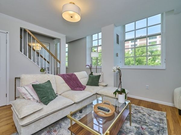 106 13th Street, Unit 327, Boston, MA 02129