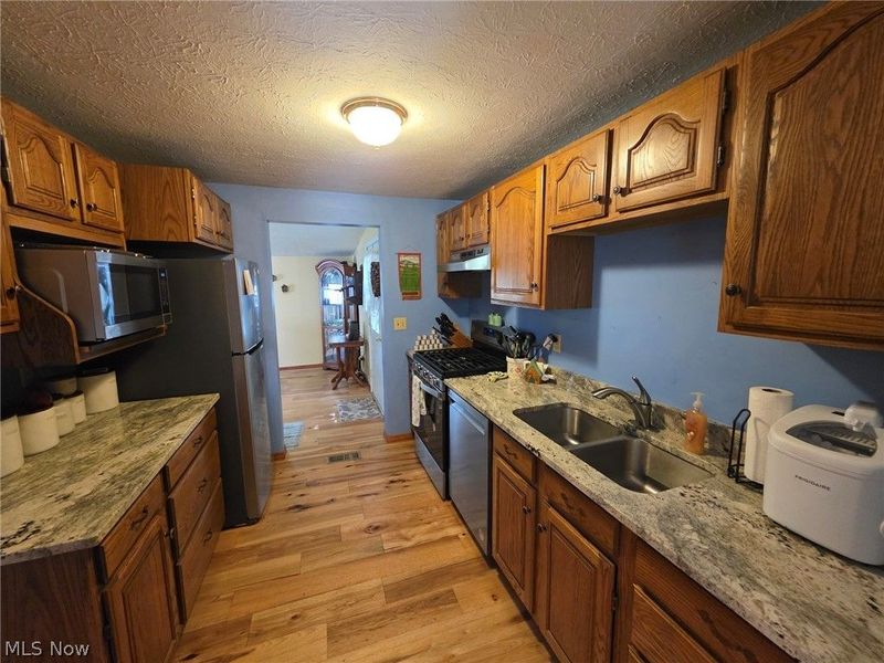 300 Montview Drive, Medina, OH 44256 Photo 10