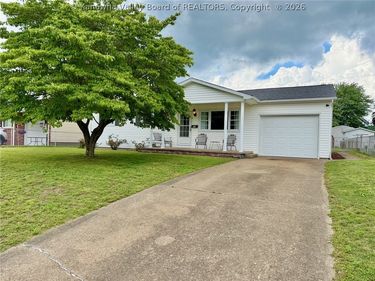 619 Long Avenue, Ravenswood, WV 26164