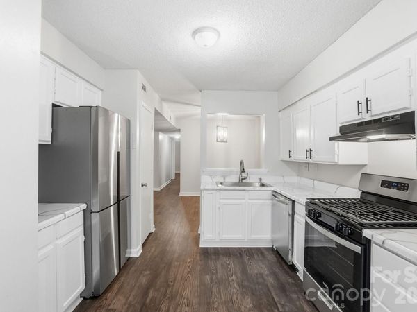 6043 Green Forest Drive , Charlotte, NC 28212