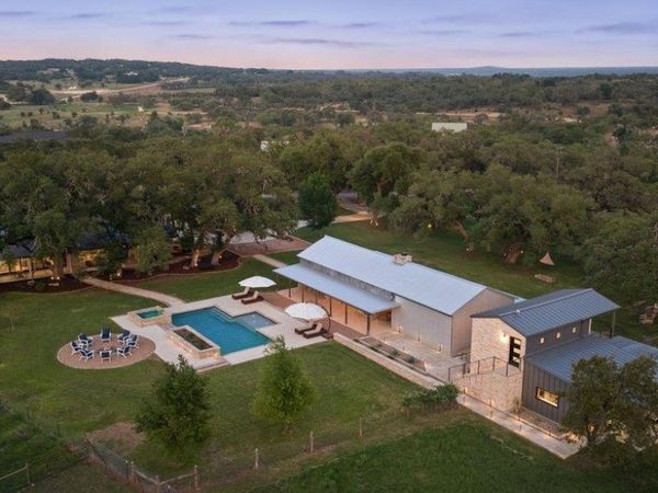 1900 Pursley RD, Dripping Springs, TX 78620