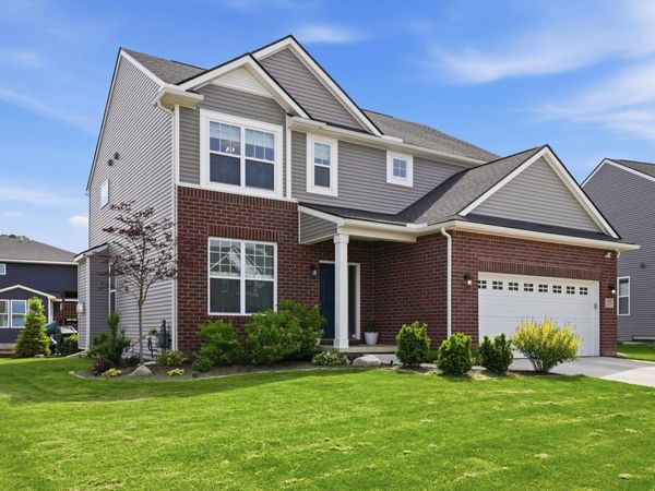 275 Honey Tree Way, Ann Arbor, MI 48103