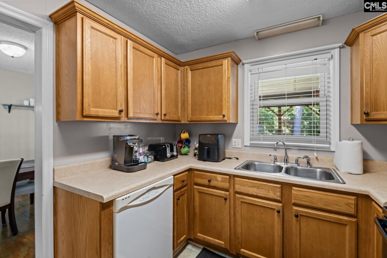 508 Parlock Road  Photo 12