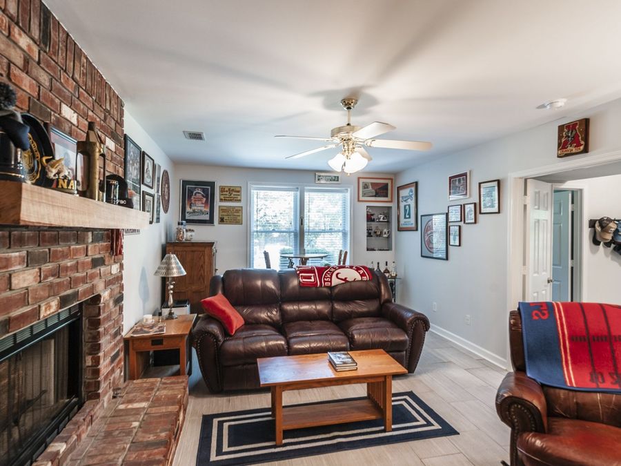 Property Image 100