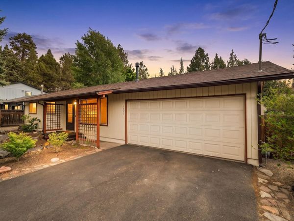1627 SE Bear Creek Road, Bend, OR 97701