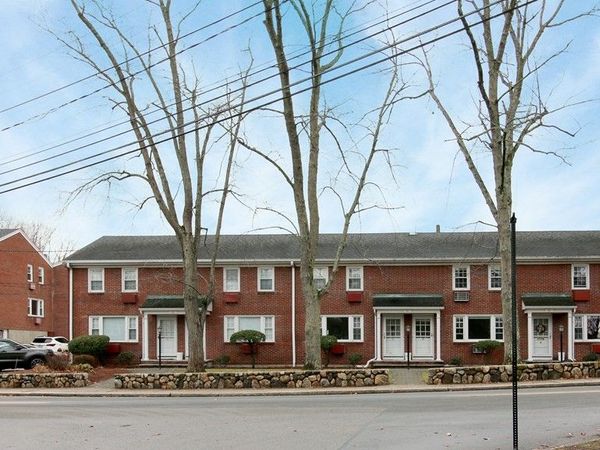 60 Lake St, Unit D, Winchester, MA 01890
