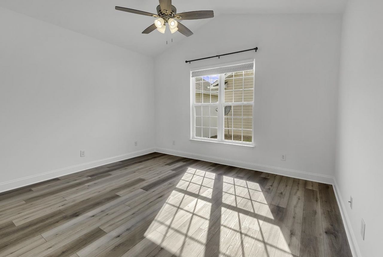 939 Wrigley Dr. Photo 24