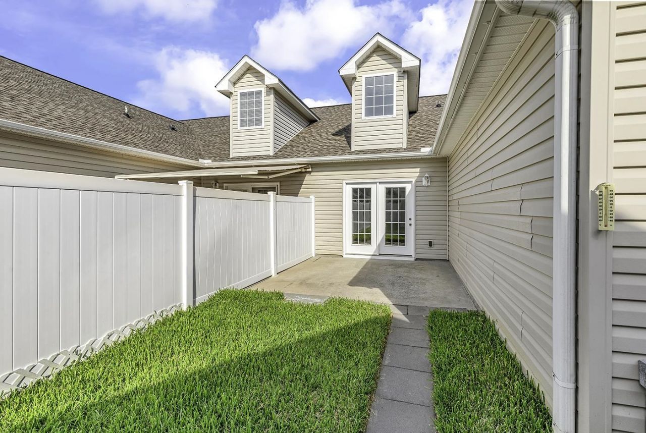 939 Wrigley Dr. Photo 33
