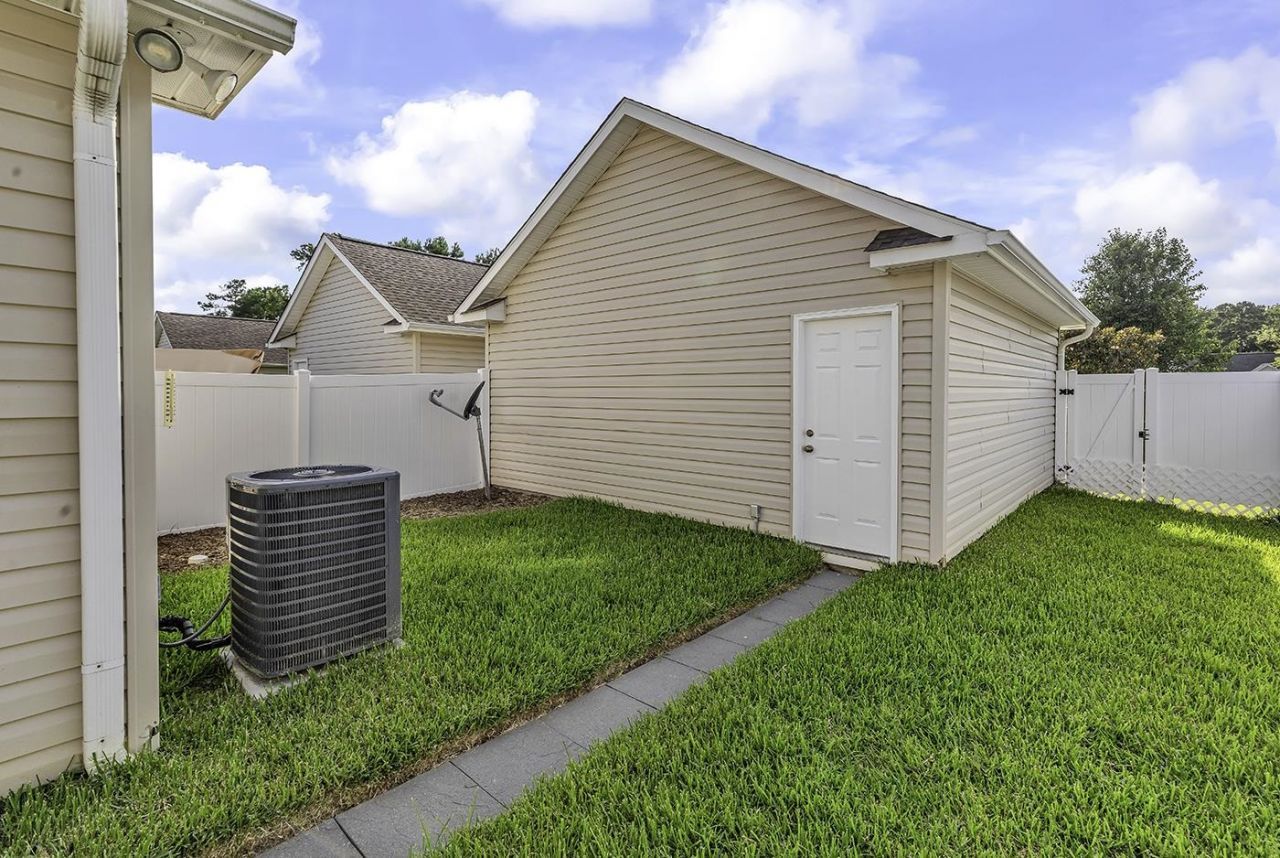 939 Wrigley Dr. Photo 34