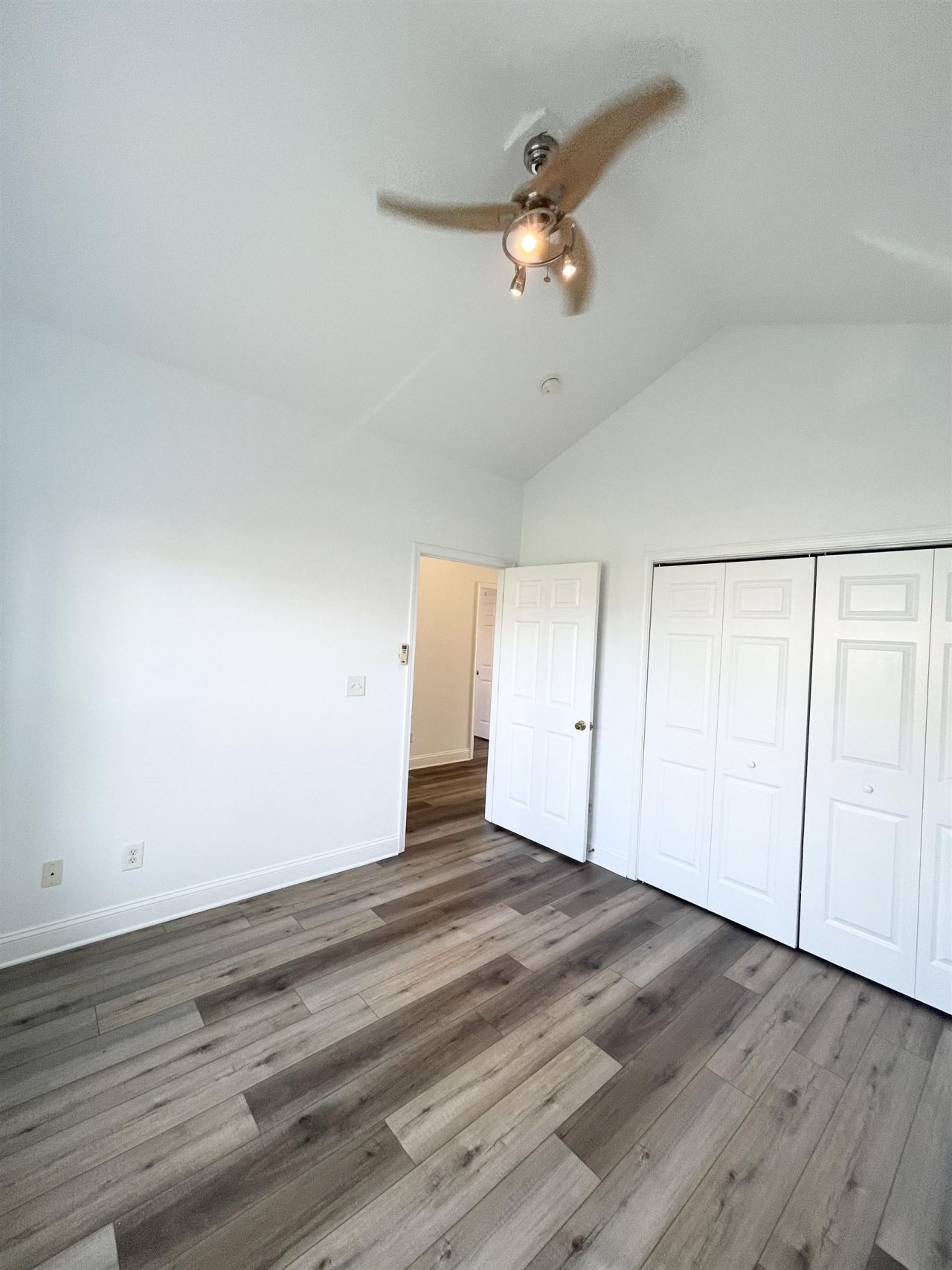 939 Wrigley Dr.  Photo 9