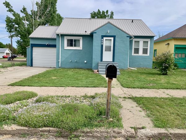 108 9th Street W, Mobridge, SD 57601