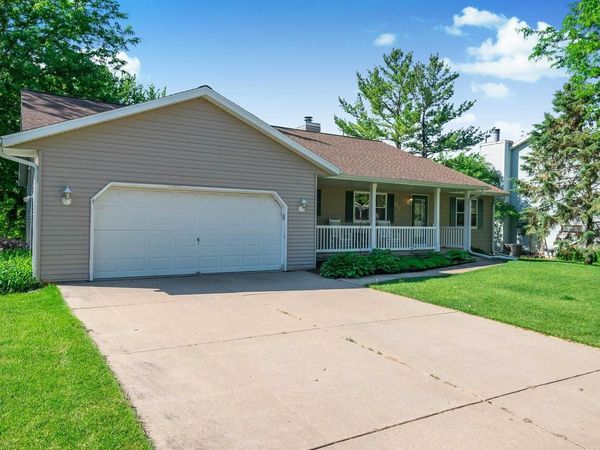 629 W Mohawk Trail, Deforest, WI 53532
