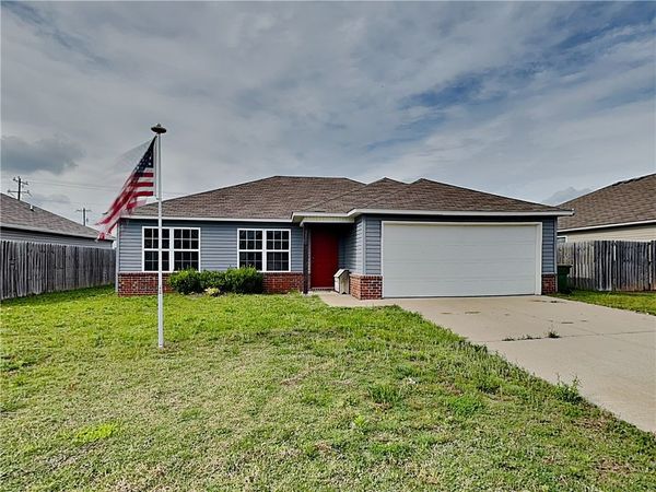 1550 Scotland Drive , Centerton, AR 72719