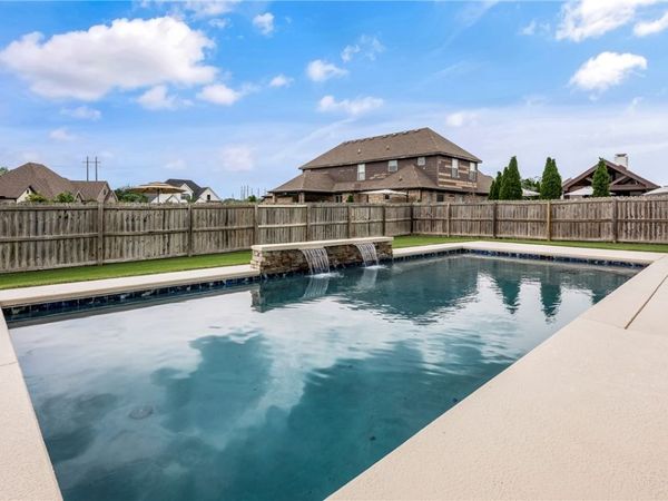 1701 Helen Lane , Bentonville, AR 72713