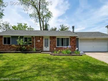 2243 Phillips Road, Auburn Hills, MI 48326