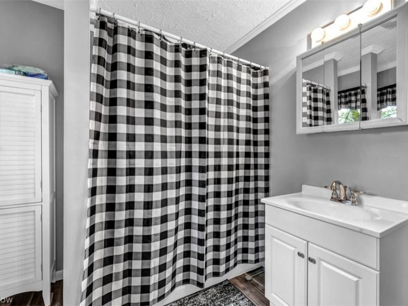 77 S Crowell Avenue, Geneva, OH 44041 Photo 15