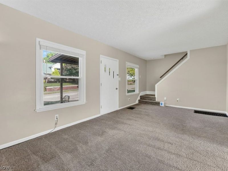 539 Lloyd Street, Barberton, OH 44203 Photo 10