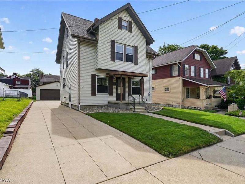 539 Lloyd Street, Barberton, OH 44203 Photo 2