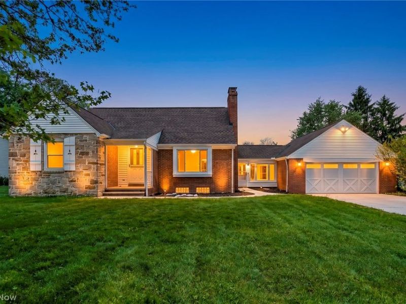 7035 Farview Road, Brecksville, OH 44141 Photo 1