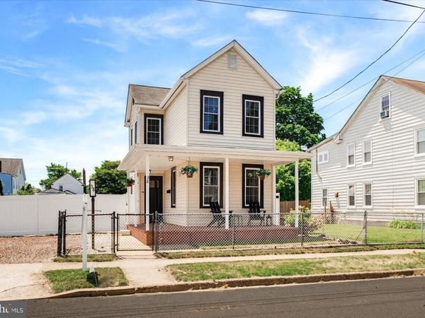 38 E 2ND STREET, FLORENCE, NJ 08518