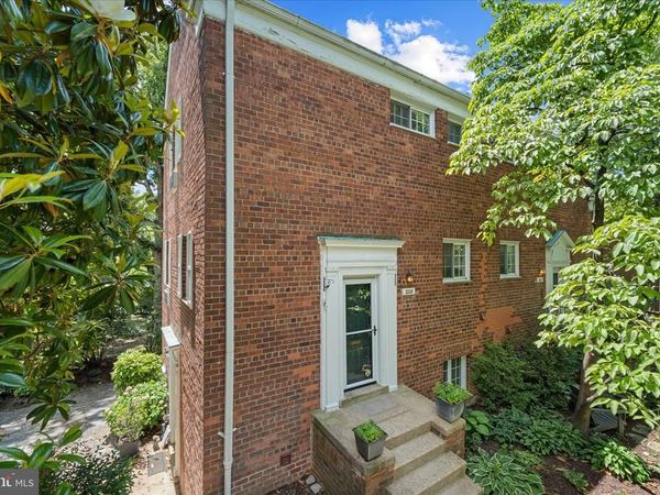 3226 GUNSTON ROAD, ALEXANDRIA, VA 22302