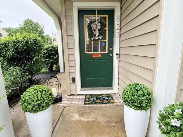 823 Hampton Place Boulevard, Troy, NY 12180