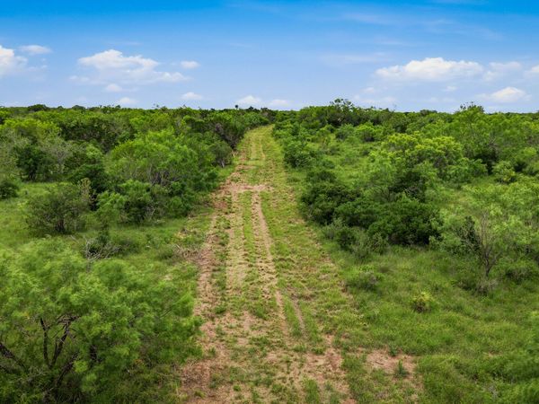 9803 FM 1796, Dhanis, TX 78850