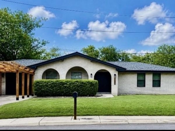 1103 Shadwell Dr, San Antonio, TX 78228